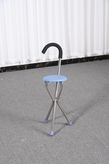 Tabouret pliable en canne &agrave; 3 pieds en acier inoxydable